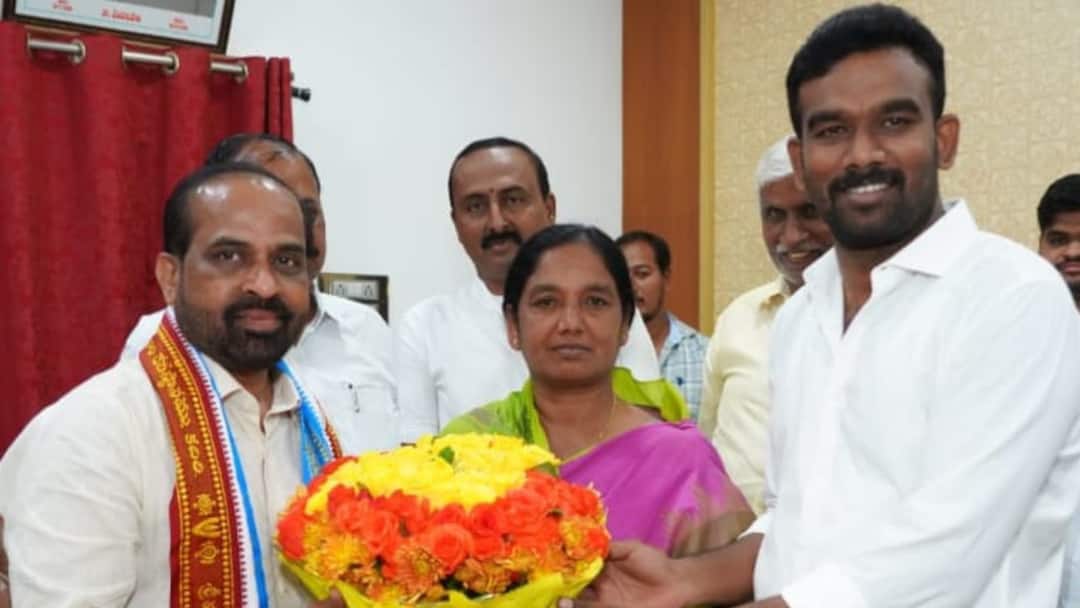 Dharmavaram Assembly Constituency: నేటి నుంచి ధర్మవరంలో సత్యకుమార్ ప్రచారం- రాక్షస కబంధహస్తాల నుంచి నియోజకవర్గాన్ని రక్షించుకుందామని నినాదం NDA candidate Satyakumar campaign in Dharmavaram from today Dharmavaram Assembly Constituency: నేటి నుంచి ధర్మవరంలో సత్యకుమార్ ప్రచారం- రాక్షస కబంధహస్తాల నుంచి నియోజకవర్గాన్ని రక్షించుకుందామని నినాదం