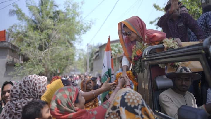 Recently, the CBI raided her property in connection with the cash-for-query case, prompted by the Lokpal's directive, which is an anti-corruption ombudsman. (Image Source: X/@MahuaMoitra)