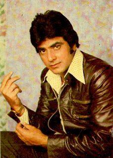 लेकिन जब ये फिल्म थिएटर्स में रिलीज हुई तो बुरी तरह से पिट गई. जिसके बाजृद रविकांत और जितेंद्र काफी निराश हो गए. फिर फिल्म को हिट कराने के लिए जितेंद्र ने एक तरकीब निकाली. उन्होंने तय किया कि वो मार्केट में अपना नाम खराब नहीं होने देंगे और फिल्म की टिकट खुद खरीदेंगे.