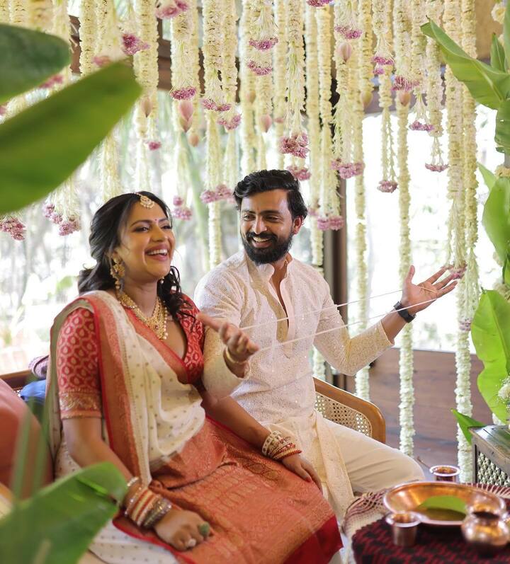 இந்த ஜோடிக்கு திரை பிரபலங்களும் ரசிகர்களும் வாழ்த்துகளை தெரிவித்து வருகின்றனர்.