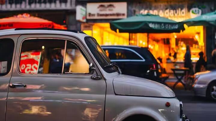 Tips to Buy Second-Hand Car સેકન્ડ હેન્ડ કાર ખરીદતા પહેલા ઘણી બાબતો ધ્યાનમાં રાખવી જરૂરી છે. તે કેવા પ્રકારની કાર છે, તેનું બજેટ શું છે, આ તમામ બાબતો ખરીદનારને જાણવી જરૂરી છે.