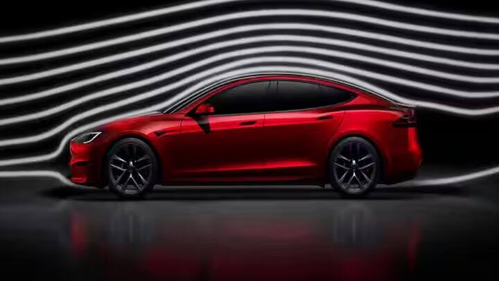 Electric Car with 600 Kilometer Range: વૈશ્વિક બજારમાં ઇલેક્ટ્રિક કારની માંગ જોવા મળી રહી છે. લોકો એવી કાર ખરીદવા માંગે છે જે વધુ રેન્જ આપે. આ વાહનોમાં BMW-BYD કારનો સમાવેશ થાય છે. અહીં અમે તમને 600 કિલોમીટરથી વધુની રેન્જ આપતી કાર્સ વિશે જણાવવા જઈ રહ્યા છીએ.