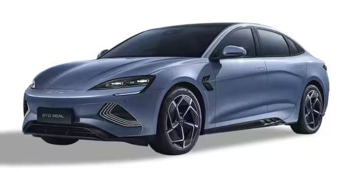BYD ਸੀਲ ਜ਼ਿਆਦਾ ਰੇਂਜ ਦੀ ਪੇਸ਼ਕਸ਼ ਕਰਨ ਵਾਲੀਆਂ ਇਲੈਕਟ੍ਰਿਕ ਕਾਰਾਂ ਦੀ ਸੂਚੀ ਵਿੱਚ ਸ਼ਾਮਲ ਹੈ। ਇਹ ਕਾਰ ਸਿੰਗਲ ਚਾਰਜਿੰਗ 'ਚ 650 ਕਿਲੋਮੀਟਰ ਦੀ ਰੇਂਜ ਦਿੰਦੀ ਹੈ। ਇਹ ਕਾਰ 3.8 ਸੈਕਿੰਡ 'ਚ 0 ਤੋਂ 100 kmph ਦੀ ਰਫਤਾਰ ਫੜ ਸਕਦੀ ਹੈ। BYD ਸੀਲ ਦੀ ਐਕਸ-ਸ਼ੋਰੂਮ ਕੀਮਤ 41 ਲੱਖ ਰੁਪਏ ਤੋਂ ਸ਼ੁਰੂ ਹੋ ਕੇ 53 ਲੱਖ ਰੁਪਏ ਤੱਕ ਹੈ।