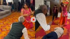 महिला के नागिन डांस में दो 'नाग' ने भी दिया साथ, तीन ने मिलकर लूट ली महफिल, VIDEO वायरल