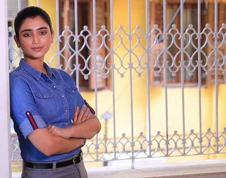 চিরাচরিত গল্প না দেখিয়ে এই ধারাবাহিকে থ্রিলার বেশ কিছু কেস দেখানো হয়। তবে সমস্ত উত্তর মিলবে ছোটপর্দাতেই।