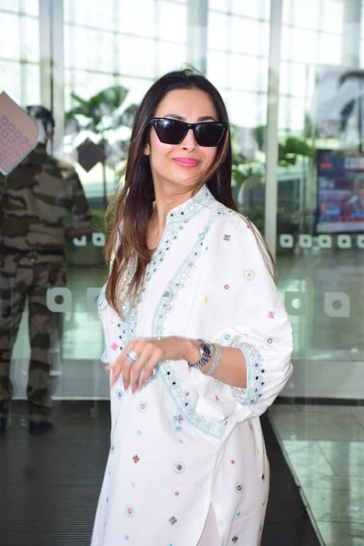 अभिनेत्री मलायका आरोरा (Malaika Arora) ही सोशल मीडियावर विविध पोस्ट शेअर करते. 'छैय्या छैय्या', मुन्नी बदनाम हुई डार्लिंग तेरे लिए यांसारख्या गाण्यांमुळे मलायकाला विशेष लोकप्रियता मिळाली.