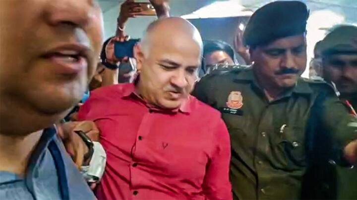 मुझे खुशी है अरविंद केजरीवाल जी के नेतृत्व में दिल्ली में शिक्षा क्रांति आई. अब पंजाब शिक्षा क्रांति की खबर पढ़कर सुकून मिलता है.आप नेता सिसोदिया के अनुसार जेल में रहकर मेरा प्यार आप लोगों के लिए और बढ़ा है. मेरी पत्नी का आप लोगों ने बहुत ध्यान रखा है.