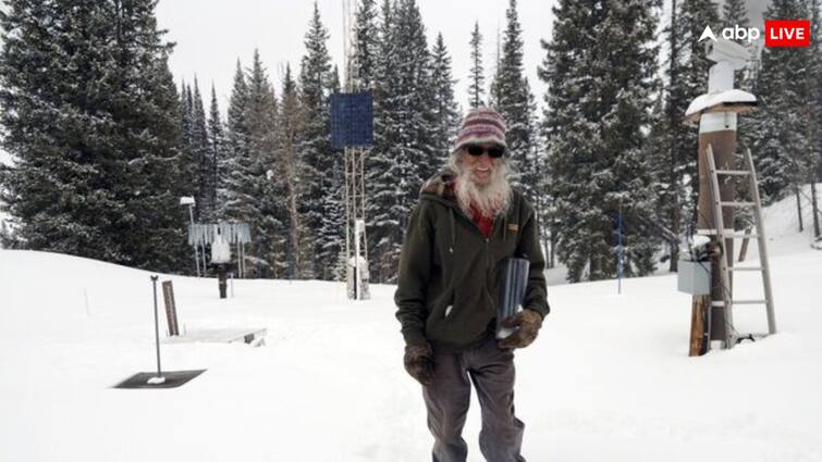Snowfall Analysis: इस शख्स के पास है बर्फबारी से जुड़े बहुत सारे आंकड़े, इतना डाटा वैज्ञानिकों के पास भी नहीं This person has a lot of data related to snowfall even scientists do not have this much data Snowfall Analysis: इस शख्स के पास है बर्फबारी से जुड़े बहुत सारे आंकड़े, इतना डाटा वैज्ञानिकों के पास भी नहीं