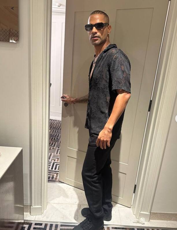 इंडियन क्रिकेटर शिखर धवन भी अपनी पत्नी से आयशा से शादी के 10 साल बाद अलग हो चुके हैं.