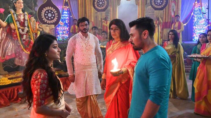 আর তাঁর বিপরীতে দেখা যাবে সপ্তর্ষি মৌলিক (Saptarshi Maulik)-কে। একেবারে অন্য ছন্দে বাঁধা এই ধারাবাহিকের সুর।