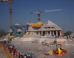 केवल कुछ हजार रुपये के खर्च में करें पूरे उत्तर भारत के तीर्थ स्थलों की सैर, जानें डिटेल्स