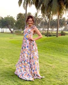 Seerat Kapoor Photo: સીરત કપૂરે ગાર્ડનમાં આપ્યા હટકે પોઝ, તસવીરો વાયરલ