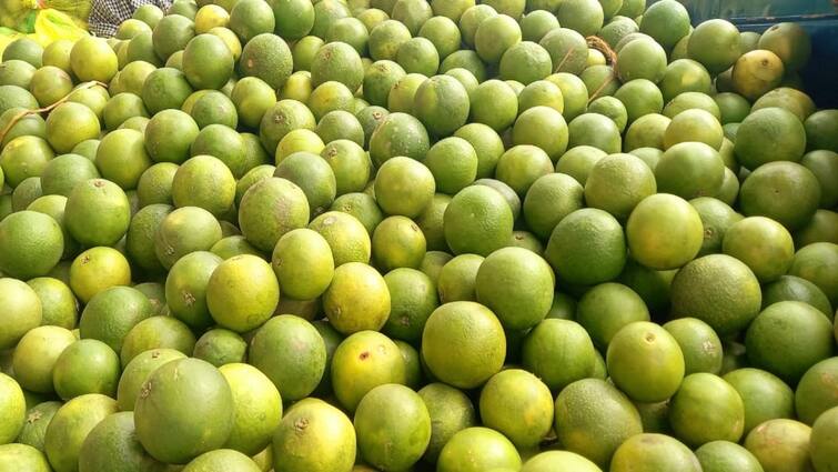 Thanjavur People buy  Mosambi fruits to protect themselves from the summer heat - TNN சுட்டெரிக்கும் கோடை வெயில்...சமாளிக்க சாத்துக்குடிகளை வாங்கி செல்லும் மக்கள்