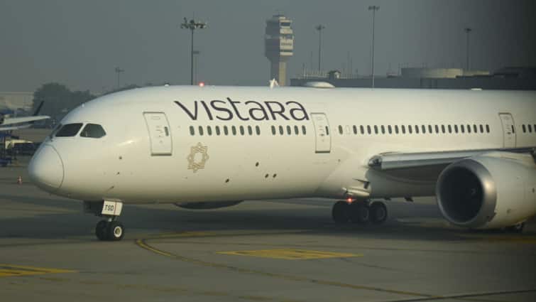 Vistara Crisis: CEO Foresees Return To Normal Operations By May; Blames Pilot Roster Strain For Disruptions Vistara Crisis: CEO Foresees Return To Normal Operations By May; Blames Pilot Roster Strain For Disruptions