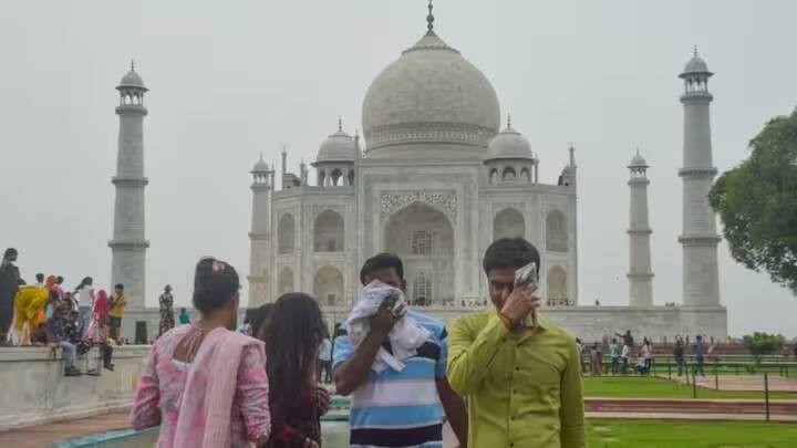 ઉત્તર પ્રદેશના મોટાભાગના વિસ્તારોમાં તાપમાન 30 ડિગ્રીની આસપાસ રહેવાનું છે. હવામાન વિભાગના જણાવ્યા અનુસાર, વરસાદની કોઈ શક્યતા નથી, પરંતુ દિવસ દરમિયાન આકરો સૂર્યપ્રકાશ રહેશે. બિહારના કેટલાક જિલ્લાઓમાં તાપમાન 40 ડિગ્રીની આસપાસ જઈ શકે છે. અહીં હિટવેવની પણ શક્યતા છે.