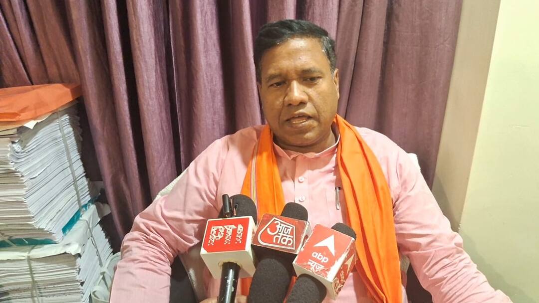 Bihar Minister Santosh Suman Taunt On Congress Ghar Ghar Guarantee Scheme Lok Sabha Election 2024 ANN Bihar Lok Sabha Election: 'मोदी की गारंटी के आगे कांग्रेस की गारंटी नहीं चलेगी'-संतोष सुमन