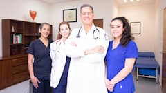 आखिर कैैसे डॉक्टरों की पहचान बन गया सफेद कोट, दिलचस्प है कहानी