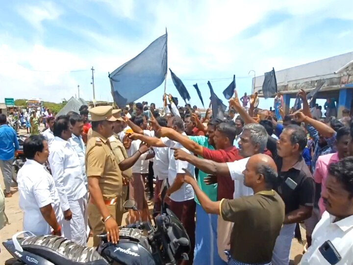 மீனவர்களின் போராட்ட விவகாரம் - பேச்சுவார்த்தைக்கு வந்த  எம்எல்ஏவிற்கு எதிர்ப்பு, நகர்மன்ற உறுப்பினருக்கு மதிப்பு...!