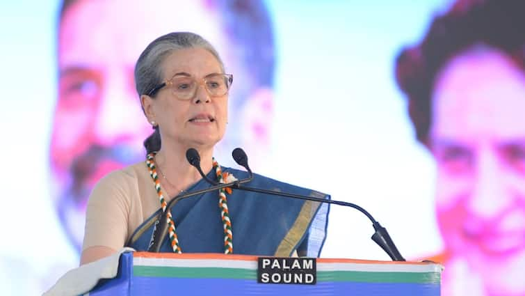 Lok Sabha Election 2024 Congress Veteran Sonia Gandhi In Jaipur PM Modi Govt Priyanka Gandhi BJP 'PM Modi Tearing Apart Country's Dignity, Democracy': Sonia Gandhi Alleges 'Conspiracy To Change Constitution'