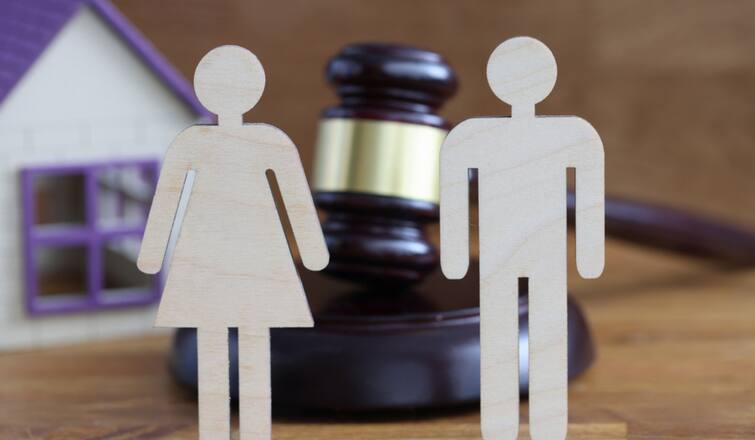 Delhi HC grants man divorce over wife repeatedly leaving matrimonial home Leaving Matrimonial Home: ਪਤੀ 'ਤੇ ਤਸ਼ਦੱਦ ਦੇ ਬਰਾਬਰ ਹੈ ਪਤਨੀ ਦਾ ਵਾਰ-ਵਾਰ ਪੇਕੇ ਘਰ ਜਾਣਾ; HC ਨੇ ਮਰਦਾਂ ਨੂੰ ਦਿੱਤਾ ਵੱਡਾ ਅਧਿਕਾਰ