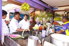 IN PICS: Former TN CM & Ramand LS Candidate O Panneerselvam Makes Bajji To Woo Voters During Campaign