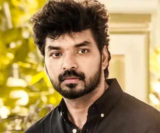 பல மல்டி ஸ்டாரர் படங்களில் நடித்துள்ளார்.