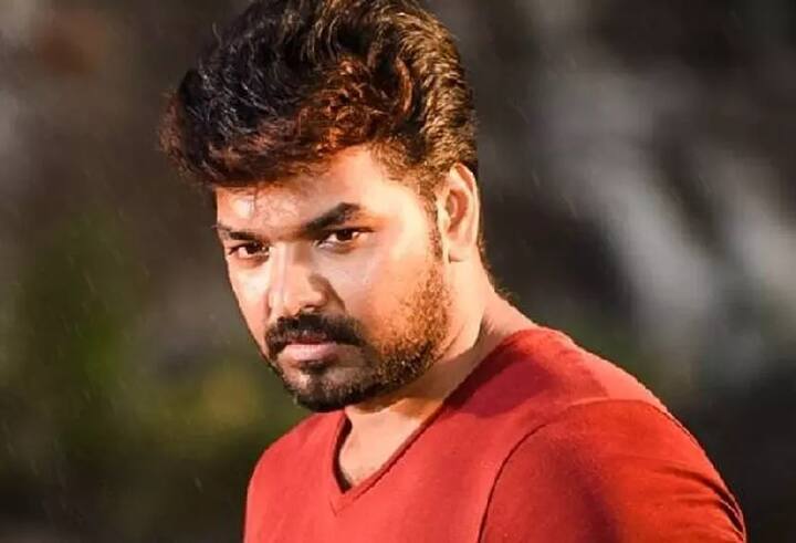 சசிகுமார் இயக்கத்தில் நடிகர் ஜெய் நடித்த சுப்ரமணியபுரம் திரைப்படம் மூலம் ஹீரோ அந்தஸ்தை பெற்றார்.