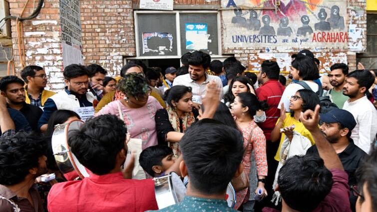 JNU Students Union Stops Shooting Of Emergency Period In India On Campus