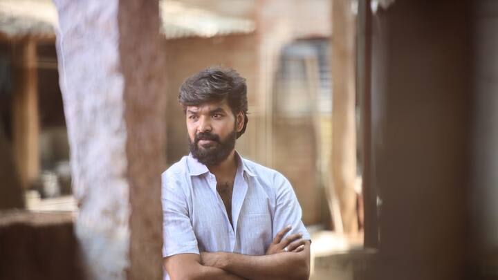 2002ம் ஆண்டு வெளியான 'பகவதி' திரைப்படத்தில் நடிகர் விஜய் தம்பியாக சினிமாவில் அறிமுகமானார். அப்போது அவருக்கு வயது 16 .