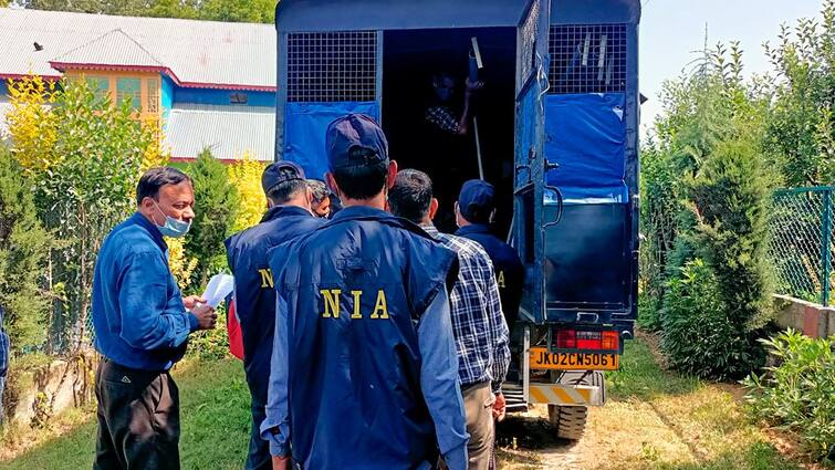 West Bengal Protesters Confront NIA Officers In Sandeshkhali Bhupatinagar Blast Case Probe Bengal's Sandeshkhali Back In Focus As NIA Team Probing Blast Stopped By Protesters Armed With Sticks In Bhupatinagar
