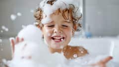 Parenting Tips: गर्मियों में बच्चों की स्किन का इस तरह रखें ध्यान, नहीं होंगे रैशेज और लाल दाने