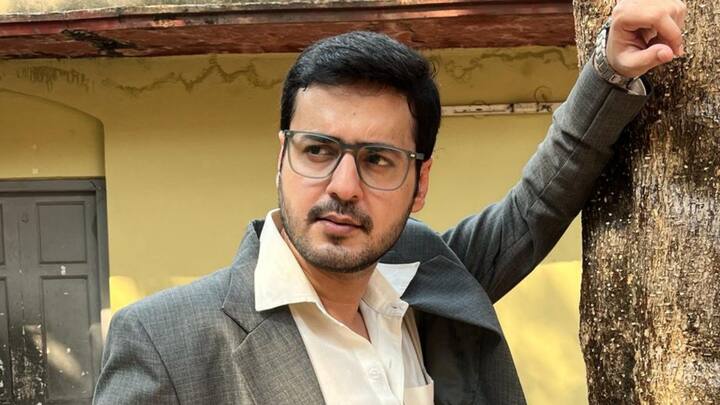 অভিনেতা নীল চট্টোপাধ্যায় যোগ দিতে চলেছেন 'সোহাগ চাঁদ' ধারাবাহিকের কাস্টে। অর্ণ বসুর চরিত্রে তাঁকে দেখা যাবে। অর্ণ বসু খোয়াইয়ের প্রাক্তন স্বামী।