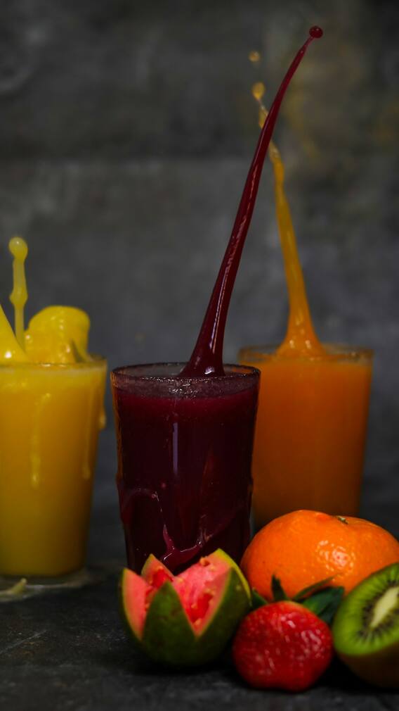 ఫ్రూట్స్​ని కట్ చేసుకుని తినాలా? జ్యూస్ చేసుకుని తాగాలా?