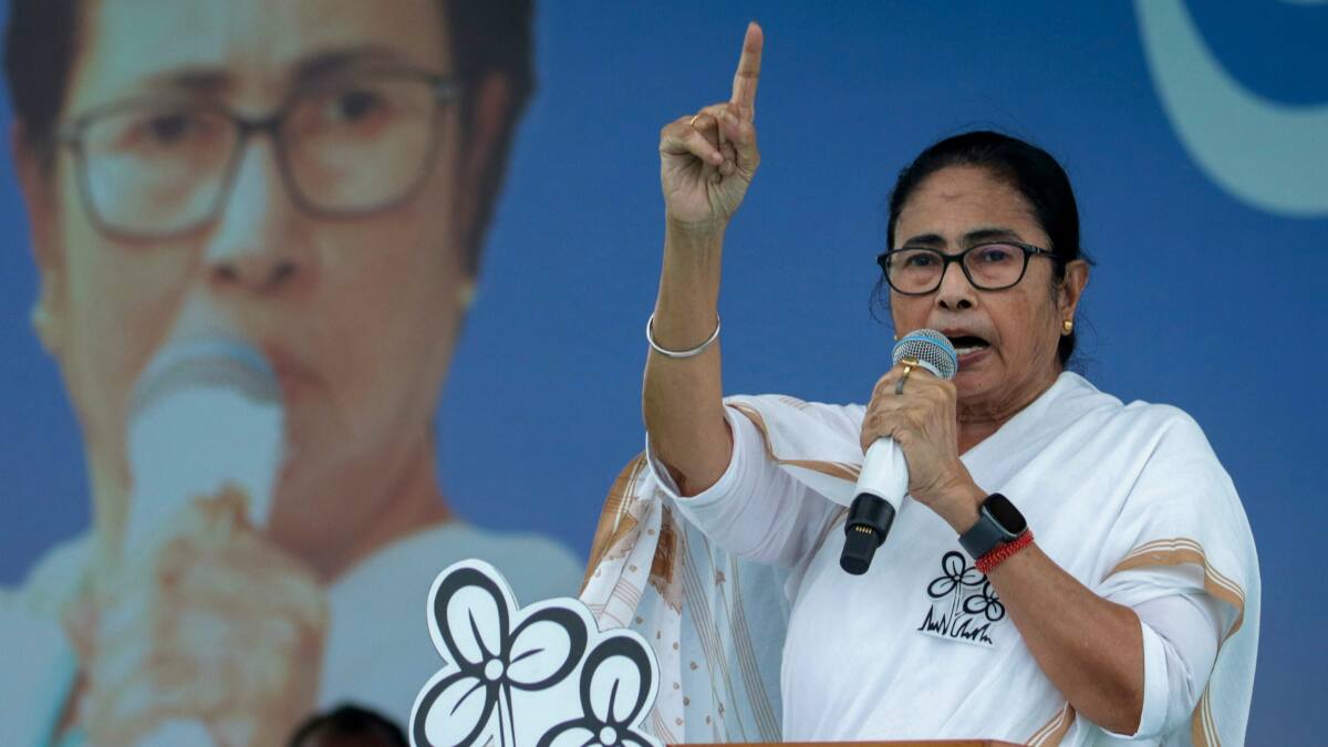 Mamata Lambasts Centre Over 'Attack' On Villagers By NIA, Claims BJP Can Resort To Riots Ahead Of Polling