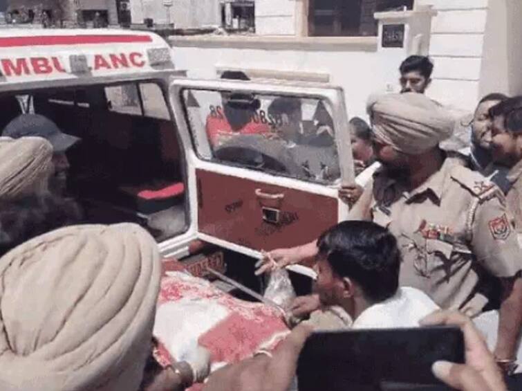 Chandigarh News Boy cut the girl's throat and ran away accident happened on the way now fighting with death Chandigarh News: ਕੁੜੀ ਦਾ ਗਲ ਵੱਢ ਉਨ੍ਹਾਂ ਦੀ ਹੀ ਕਾਰ ਲੈ ਕੇ ਭੱਜਿਆ ਮੁੰਡਾ, ਰਾਹ 'ਚ ਹੋਇਆ ਭਿਆਨਕ ਐਕਸੀਡੈਂਟ, ਹੁਣ ਖੁਦ ਵੀ ਮੌਤ ਨਾਲ ਲੜ ਰਿਹਾ