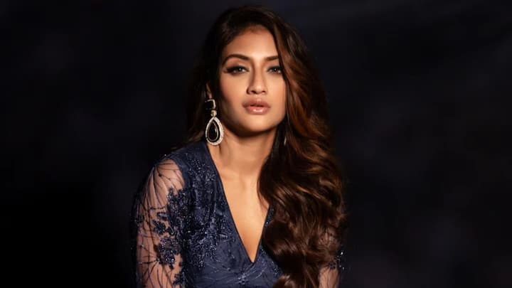 আপাতত নিজের কেরিয়ারেই মন দিয়েছেন নুসরত, যশের সঙ্গে মিলে খুলেছেন প্রযোজনা সংস্থাও। সেই সংস্থা থেকেই মুক্তি পেয়েছে প্রথম ছবি 'জাজমেন্টাল' (Judgemental)।