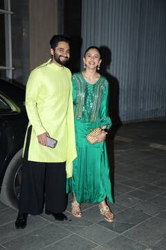 Ramadan 2024: पति जैकी भगनानी और सास के साथ इफ्तार पार्टी में पहुंचीं रकुल प्रीत सिंह, ट्रेडिशनल आउटफिट में दिखी बेहद खूबसूरत