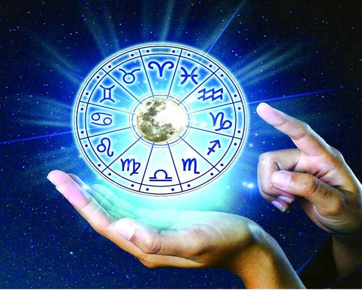 સિંહઃ આ રાશિના જાતકોને સૂર્યગ્રહણ પછી વ્યવસાયમાં વિવિધ સમસ્યાઓનો સામનો કરવો પડી શકે છે. વ્યાપારીએ આર્થિક લાભ મેળવવા માટે પોતાના પ્રયત્નો વધારવા પડશે.પરિવારની જરૂરિયાતોને ધ્યાનમાં રાખીને તેમણે જરૂરિયાત કરતાં વધુ પૈસા ખર્ચ કરવાથી બચવું પડશે.