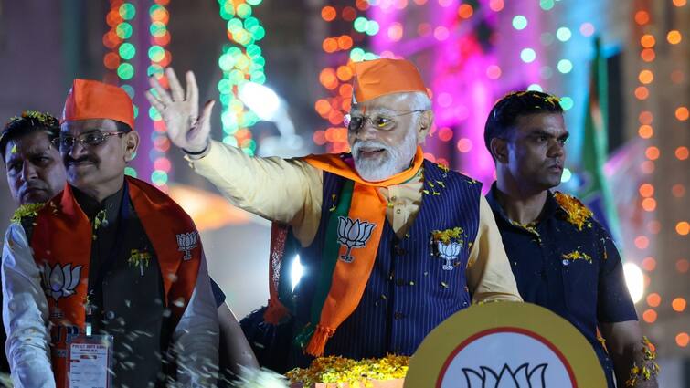 Lok Sabha election 2024 pm modi tamilnadu visit schedule police protection in chennai PM Modi: சென்னையில் இன்று பிரதமர் மோடியின் ரோட் ஷோ - பயண விவரமும் போக்குவரத்து மாற்றங்களும்!