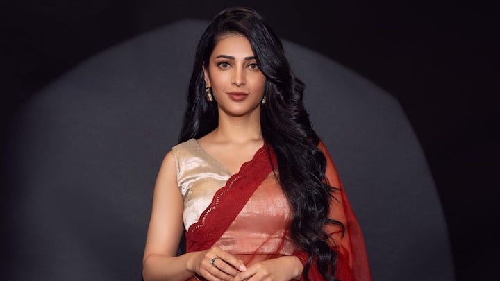 Shruti Haasan loves treating fans and followers to her stunning looks on Instagram. This time, the diva is charming everyone with her saree look.