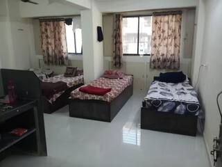 અમદાવાદની PG સિસ્ટમ પર વિવાદ, પેઇંગ ગેસ્ટ તરીકે રહેતા યંગસ્ટર્સને લઇને ફરી બબાલ? જાણો શું છે મામલો