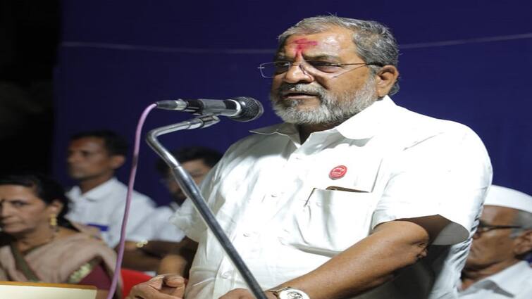 Raju Shetti criticizes on Central government for agriculture issueHatkanangle Lok Sabha  543 पैकी 390 खासदार ग्रामीण भागातील, मात्र सरकारविरोधात कोणीच बोलत नाही; कारण... नेमकं काय म्हणाले राजू शेट्टी  