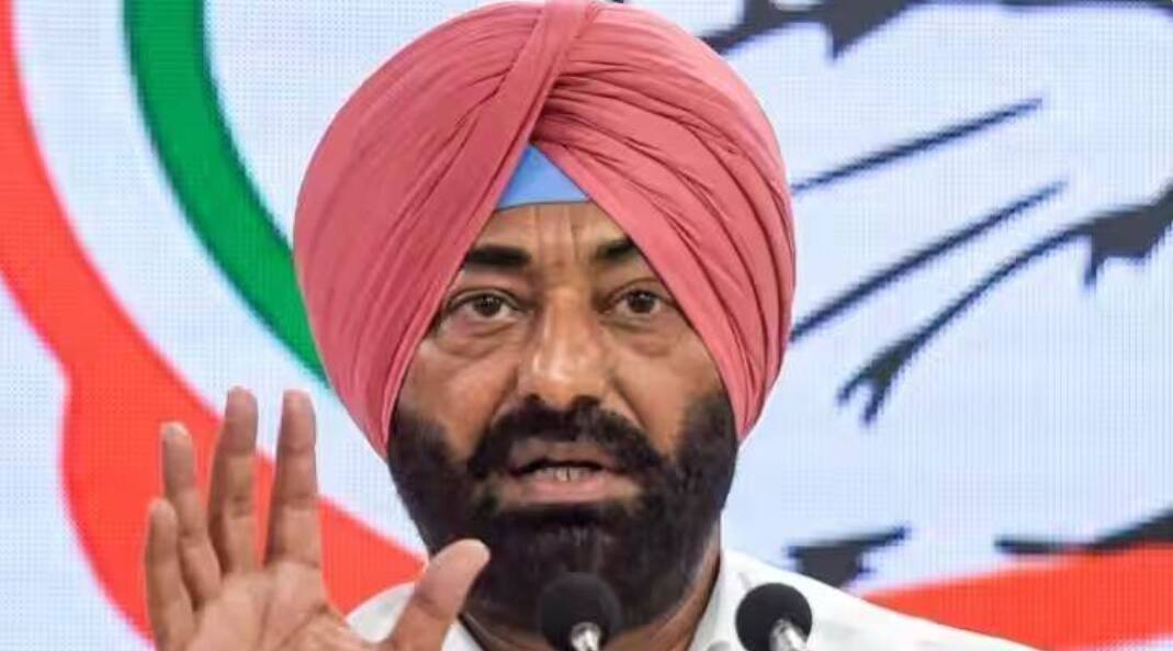 Punjab news: ਕੇਜਰੀਵਾਲ ਦੀ ਗ੍ਰਿਫ਼ਤਾਰੀ ਦੇ ਵਿਰੋਧ 'ਚ ਦਿੱਤੇ ਧਰਨਿਆਂ ਨੂੰ ਖਹਿਰਾ ਨੇ ਦੱਸਿਆ ਡਰਾਮਾ, ਚੋਣ ਲੜਨ ਬਾਰੇ ਆਖੀ ਆਹ ਗੱਲ Sukhpal singh khaira in malerkotla Punjab news: ਕੇਜਰੀਵਾਲ ਦੀ ਗ੍ਰਿਫ਼ਤਾਰੀ ਦੇ ਵਿਰੋਧ 'ਚ ਦਿੱਤੇ ਧਰਨਿਆਂ ਨੂੰ ਖਹਿਰਾ ਨੇ ਦੱਸਿਆ ਡਰਾਮਾ, ਚੋਣ ਲੜਨ ਬਾਰੇ ਆਖੀ ਆਹ ਗੱਲ