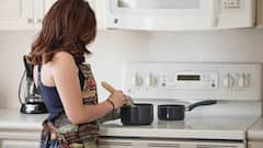 Summer Gadgets: ਮਾਵਾਂ ਭੈਣਾਂ ਲਈ ਅੱਜ ਹੀ ਖਰੀਦੋ ਰਸੋਈ ਦਾ AC, ਤੜਕਾ ਲਾਉਂਦੇ ਵੀ ਮਿਲੇਗੀ ਠੰਡਕ, ਕੀਮਤ ₹1***