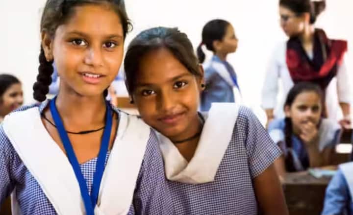 LIC ਦੀ ਇਹ ਸਕੀਮ ਸਿਰਫ ਕੁੜੀਆਂ ਲਈ ਹੈ, ਜਿਸ ਨੂੰ ਕੰਨਿਆਦਾਨ ਪਾਲਿਸੀ ਦੇ ਨਾਮ ਨਾਲ ਜਾਣਿਆ ਜਾਂਦਾ ਹੈ। ਇਹ ਇੱਕ ਸੁਰੱਖਿਅਤ ਸਕੀਮ ਹੈ।