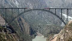 Chenab Bridge Photos: एफिल टावर से ऊंचा, भूकंप भी बेअसर, भारत में बना दुनिया का सबसे ऊंचा रेलवे पुल, चिनाब ब्रिज की जानें खासियत