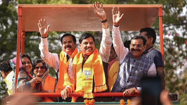 Lok Sabha Election 2024: राजगढ़ में बीजेपी ने विधानसभा स्तरीय कार्यकर्ता सम्मेलन का आयोजन किया. मुख्यमंत्री मोहन यादव, विश्वास सारंग के साथ कार्यकर्ता सम्मेलन को संबोधित करने पहुंचे.
