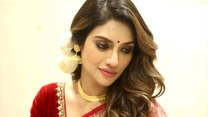 নুসরতের একটি পুত্র সন্তানও রয়েছে, নাম ঈশান। আপাতত সংসার ও ব্যক্তিগত জীবন নিয়েই ব্যস্ত তিনি। সেইসঙ্গে চলছে ছবি ও বিজ্ঞাপনের কাজও।