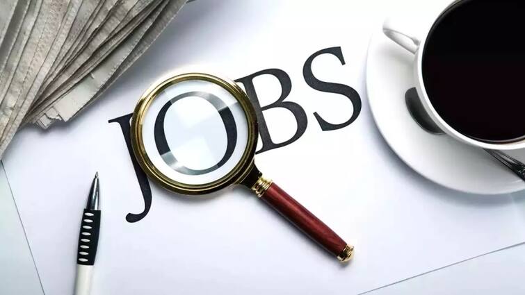 Bank Jobs : Kerala Bank Recruitment 2024 Out for 479 Clerk Bank Jobs : બેન્કમાં 10 પાસ અને ગ્રેજ્યુએટ માટે બહાર પડી ભરતી, મળશે 54000 સુધીનો પગાર