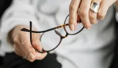 Glasses: ਚਸ਼ਮੇ 'ਤੇ ਪੈ ਗਏ ਸਕ੍ਰੈਚ? ਤਾਂ ਜਾਣ ਲਓ ਇਸ ਨੂੰ ਹਟਾਉਣ ਦੇ ਘਰੇਲੂ ਤਰੀਕੇ